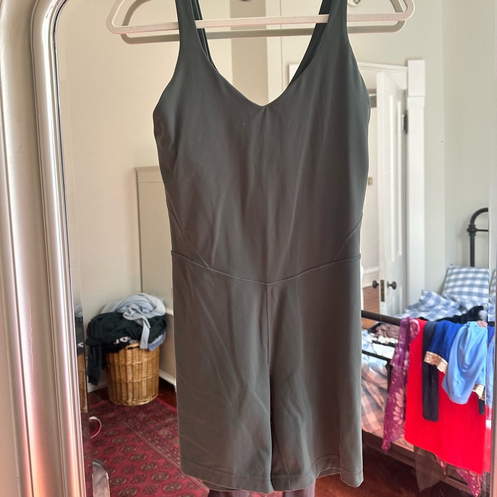 Lulu one piece 6” inseam size 8